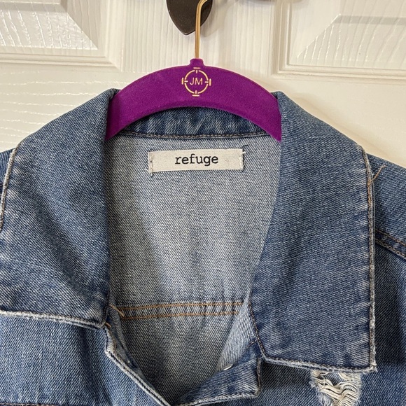 Refuge Women's Distressed Blue Jean Jacket Size Medium - Picture 2 of 16